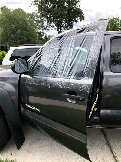 Autode kokkupõrkemähis läbipaistev teipkile autole – kleepuv veekindel kile purunenud autoakna jaoks